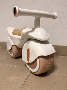 Детский беговел RiverToys HB-222 (коричневый) - фото