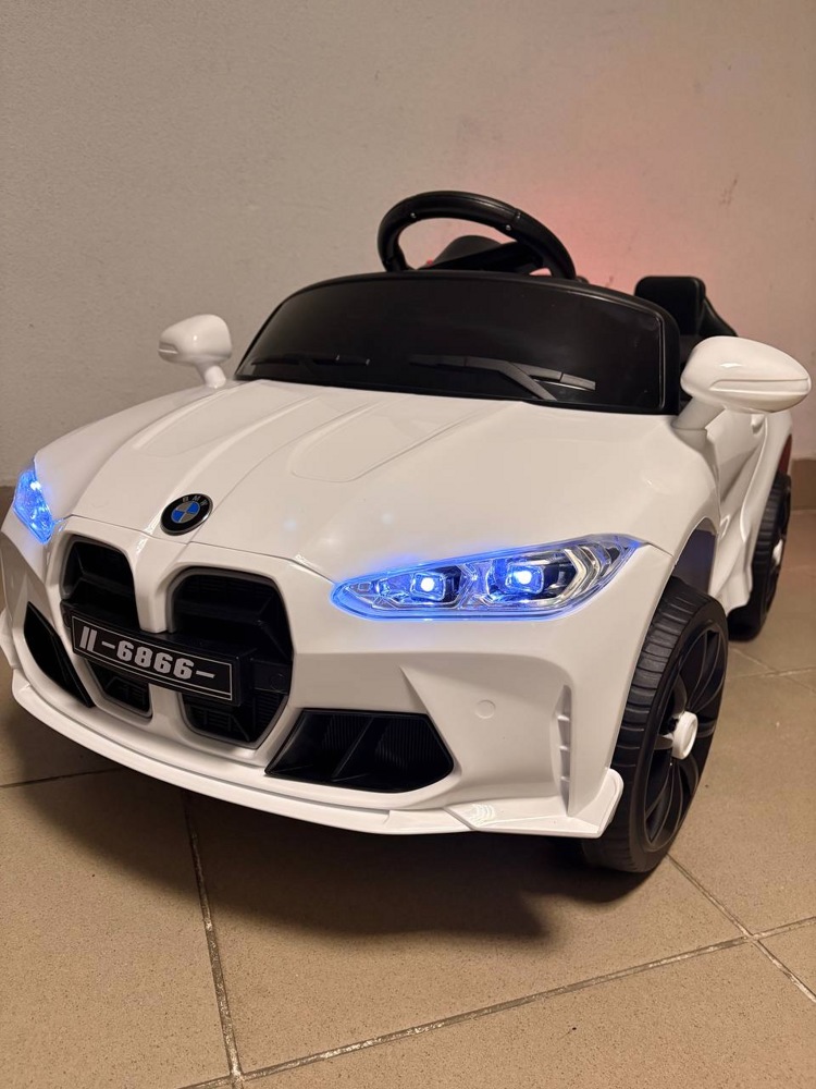 Детский электромобиль Baby Driver BMW M4 E002BB (белый)