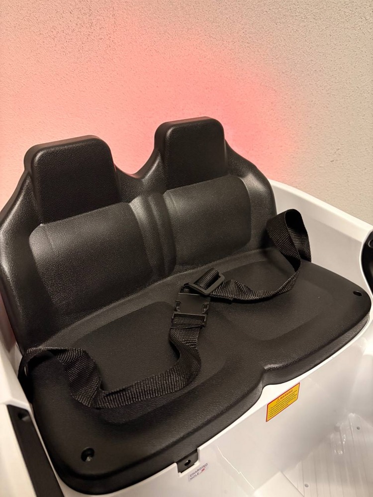 Детский электромобиль Baby Driver BMW M4 E002BB (белый) - фото5