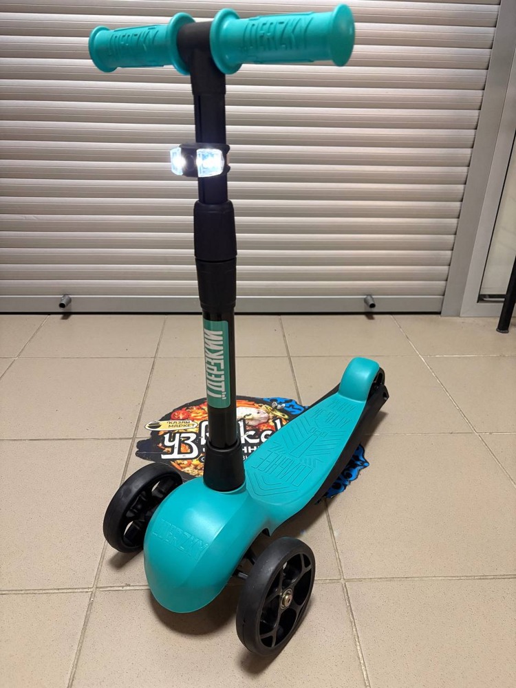 Самокат четырехколесный Slider Boss Original Bo-Ori-016 (морская волна) фонарик в комплекте