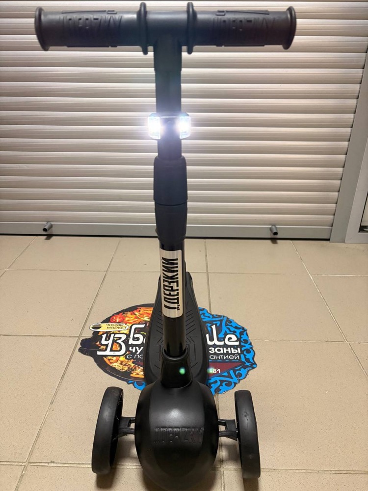Самокат четырехколесный Slider Boss Original Bo-Ori-019 (Юпитер черный) фонарик в комплекте - фото2