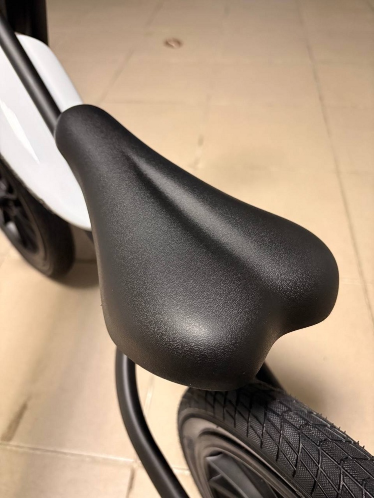 Беговел Chopper CH3W (белый) Надувные колеса 12 дюймов фото-5 Беговел Chopper CH3W (белый) Надувные колеса 12 дюймов фото-5