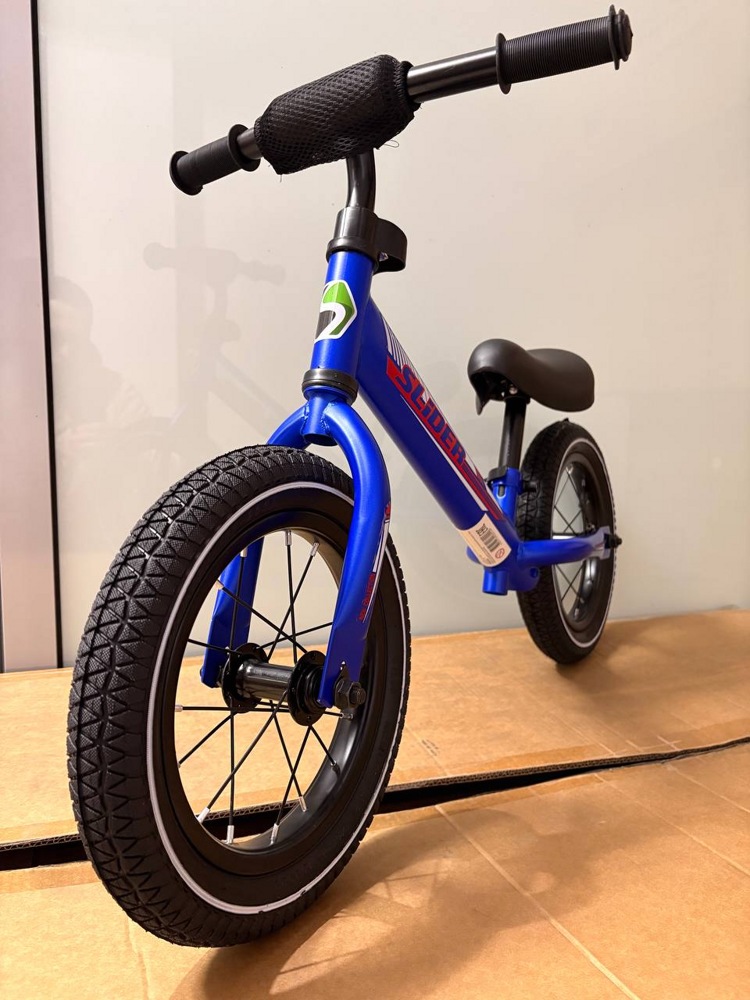 Беговел Slider DJA105B (синий) жидкостная покраска, надувные колеса 12, стальная рама фото-6