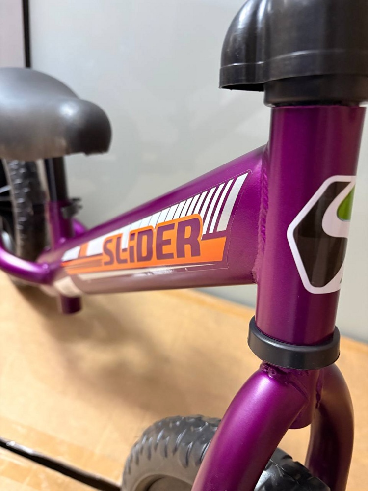 Беговел Slider DJ105V (фиолетовый) порошковая покраска, пластиковые колеса 12, стальная рама фото-6 Беговел Slider DJ105V (фиолетовый) порошковая покраска, пластиковые колеса 12, стальная рама фото-6