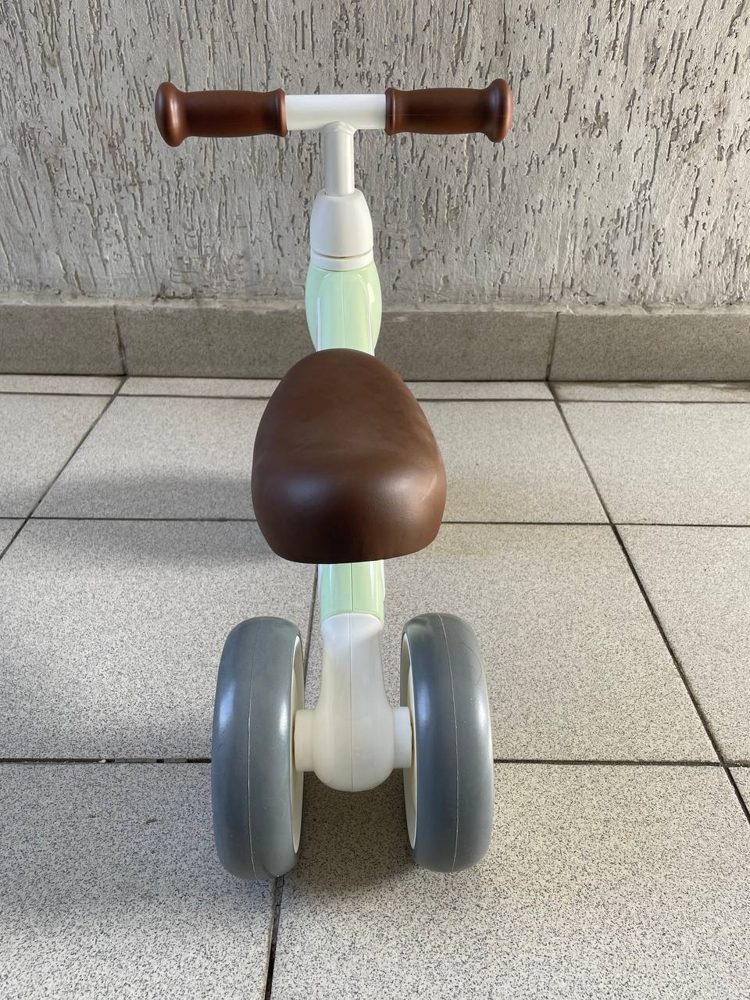 Беговел QPlay Sweetie1G (зеленый) фото-3 Беговел QPlay Sweetie1G (зеленый) фото-3