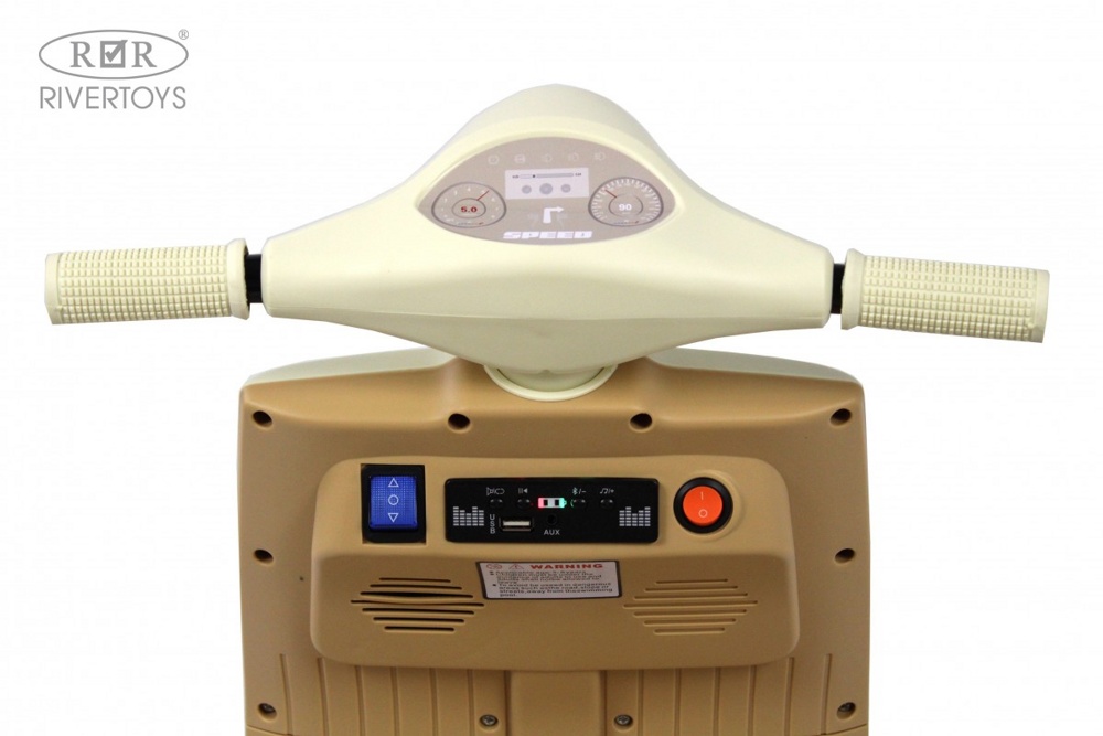 Детский электроскутер RiverToys K444PX-A (бежевый) сиденье эко-кожа+фонарь - фото4