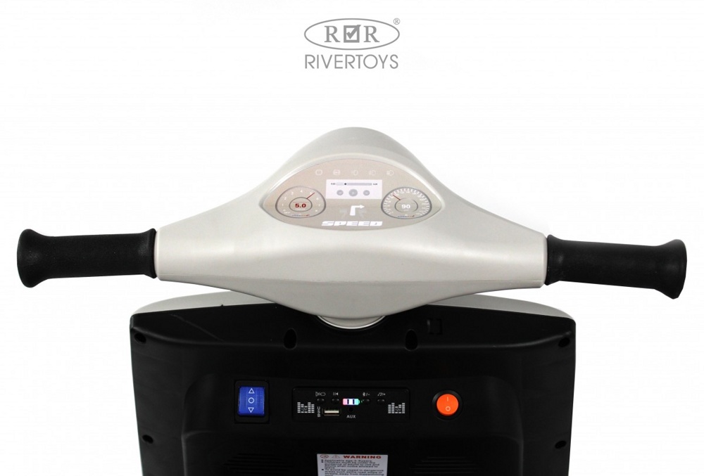 Детский электроскутер RiverToys K444PX-A (серый) сиденье эко-кожа+фонарь - фото4