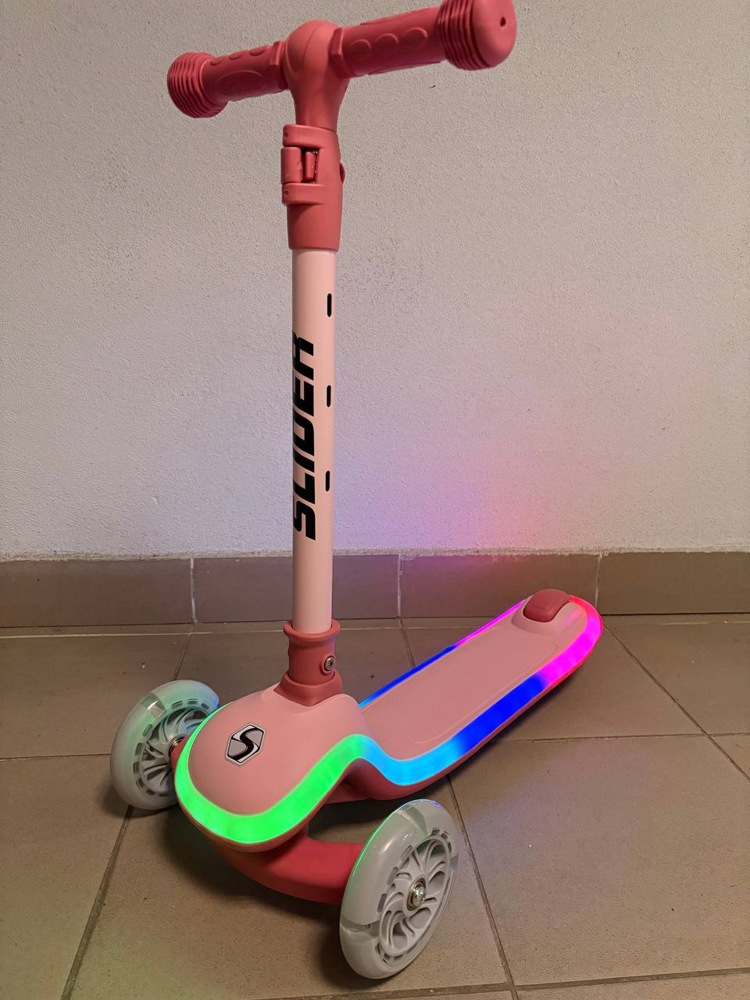 Самокат трехколесный Slider IT62P (розовый) колеса светящиеся, руль складной - фото1