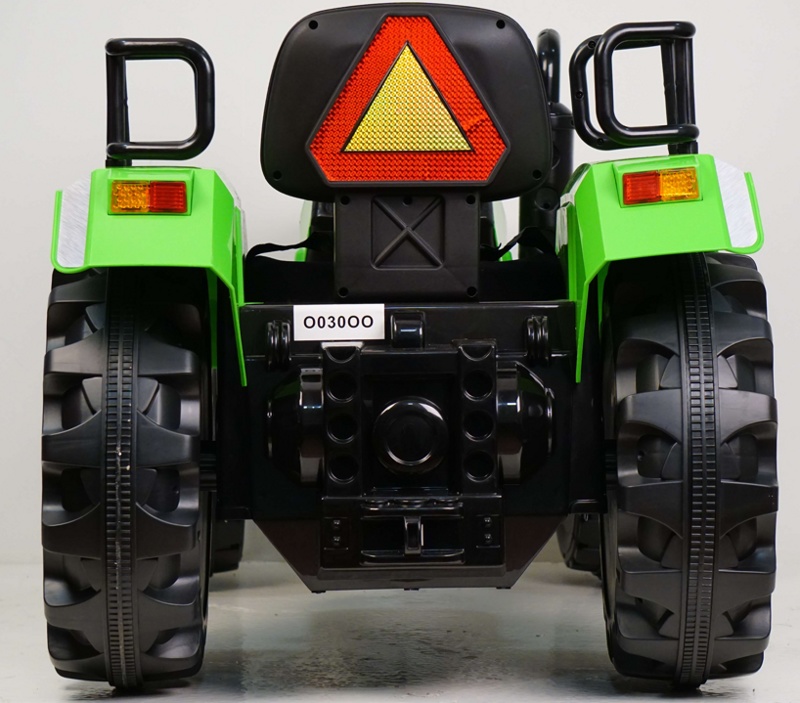 Детский электромобиль RiverToys трактор O030OO (зеленый) - фото3
