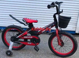 Детский велосипед Delta Prestige 14 2020 (с шлемом, черный/красный) с матовой магниевой рамой и обычными спицованными колёсами - фото