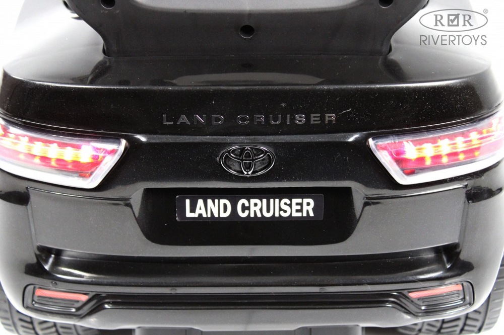 Детский толокар RiverToys Toyota Land Cruiser 300 Z002ZZ-D (чёрный) фото-6 Детский толокар RiverToys Toyota Land Cruiser 300 Z002ZZ-D (чёрный) фото-6