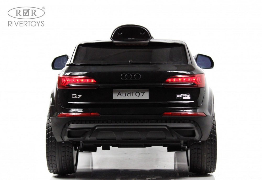 Детский электромобиль RiverToys Audi Q7 HL678 (чёрный глянец) - фото3